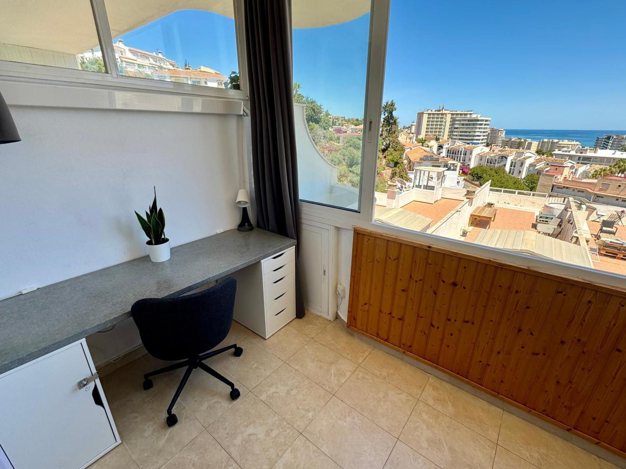 Cozy Fuengirola Apartment With Sea View & Pool Экстерьер фото